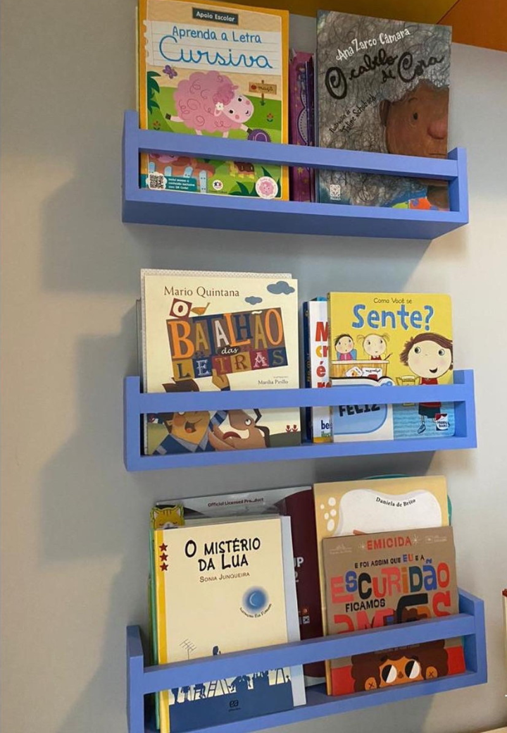 Kit Quarto Infantil – Mesa de Estudos, Caixas de Brinquedos, Nichos e Prateleiras