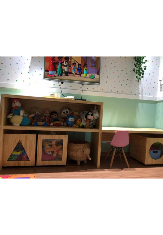 Mesa de Estudos/Organizador de Brinquedos